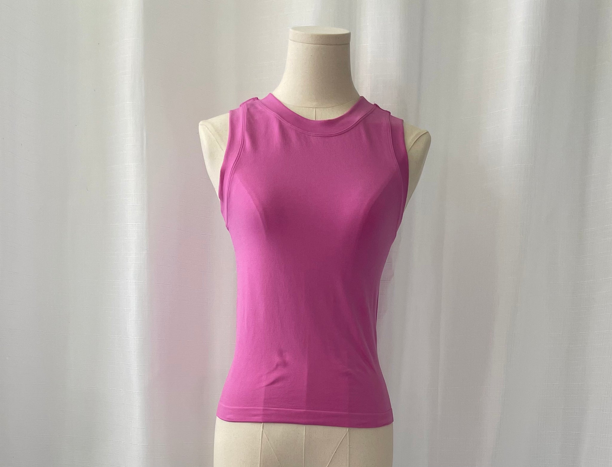 Basic Scoop Top